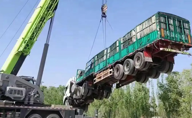 驿城区道路脱困救援案例