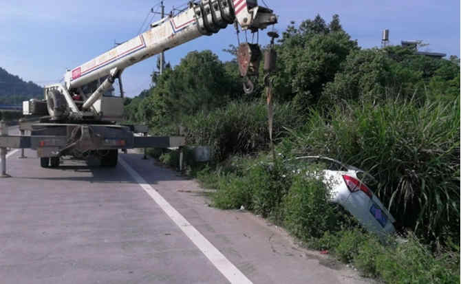 驿城区重载吊车救援 驿城区重载吊车救援